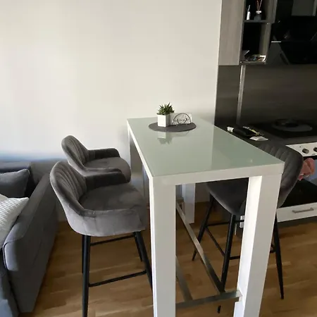 Apartman Wunderschoene, Neue Mit Grosser Terrasse Ebenthal