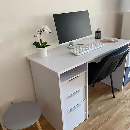 Wunderschoene, Neue Mit Grosser Terrasse