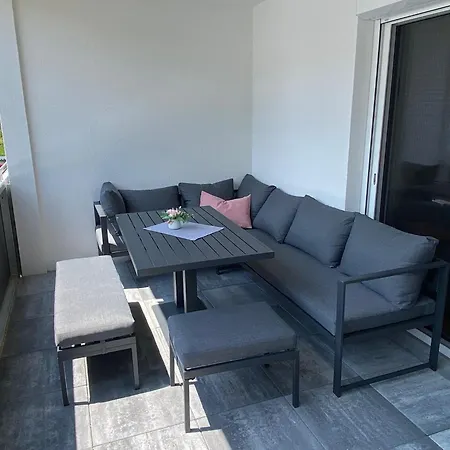 Wunderschoene, Neue Mit Grosser Terrasse *