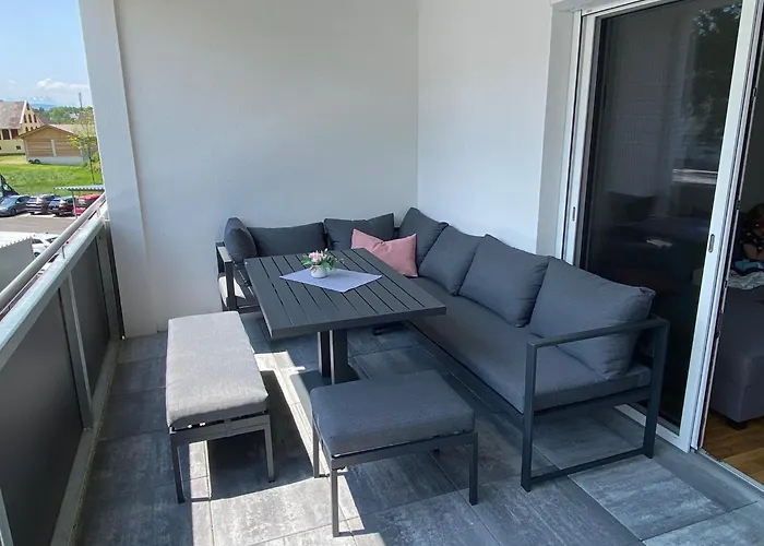 Wunderschoene, Neue Mit Grosser Terrasse *